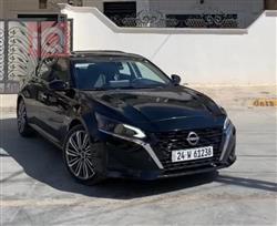 نيسان ألتيما